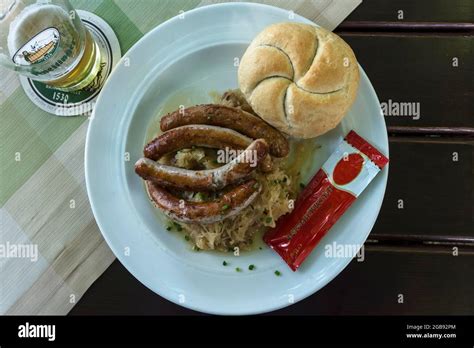 Bratwurst Bun Hi Res Stock Photography And Images Alamy