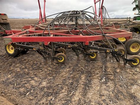 Vaderstad Seed Hawk Seeder Farm Tender