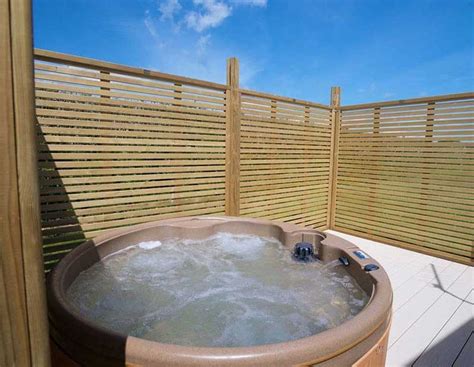 25 Luxury Lodges in Cornwall with Hot Tubs (From £19 Per Night)