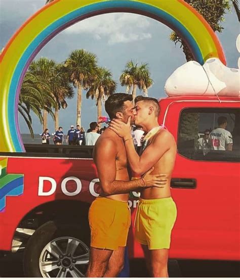 Ibiza Gay Pride 2021 Übernachten und Spielen auf der weißen Insel