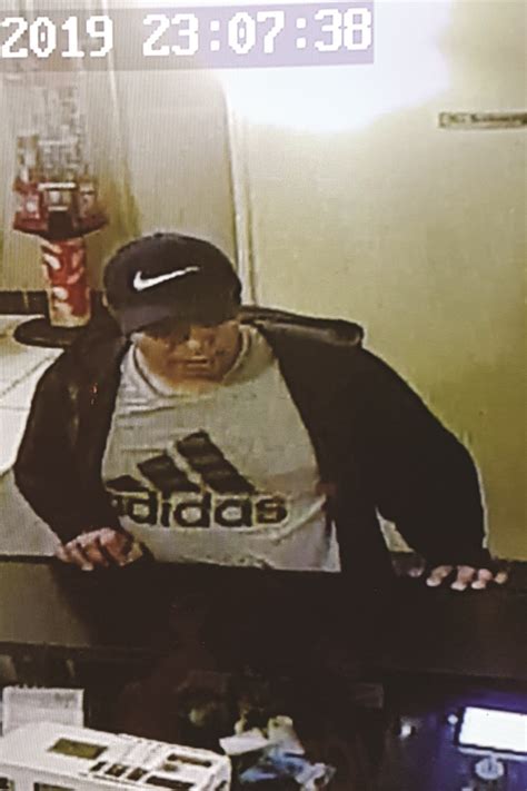 Police Seek Information On Cell Phone Theft Suspect