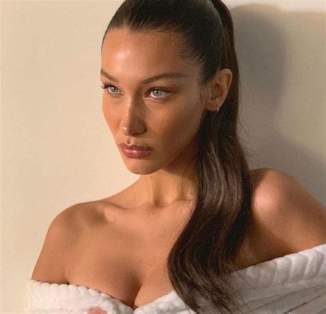 D Nyaca Nl Model Bella Hadid Den Iddial Pozlar