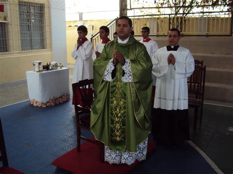 PARÓQUIA DE SENHOR DO BONFIM Pe DARLAN DOS SANTOS CELEBRA UM ANO DE