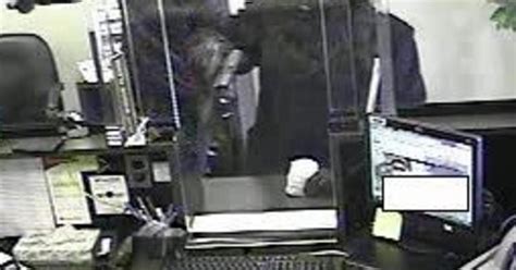 Fbi Offering 30k Reward To Help Capture Serial Bank Robbers Cbs