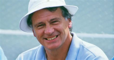 portrait   icon sir bobby robson football
