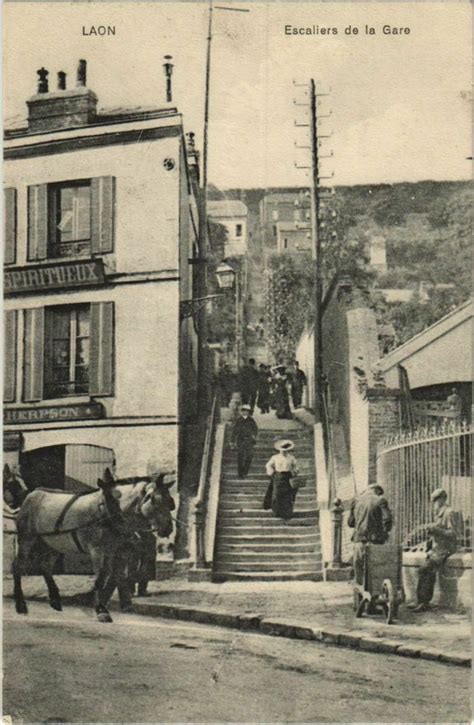 Laon Escaliers de la Gare France à Laon Cartorum