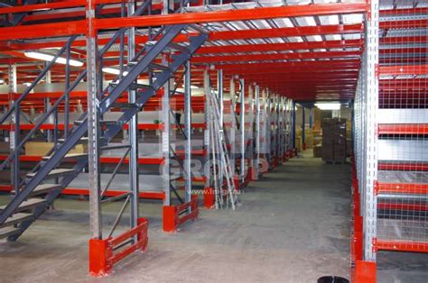 Купить полочные стеллажи для склада в Москве | сборные полочные ...