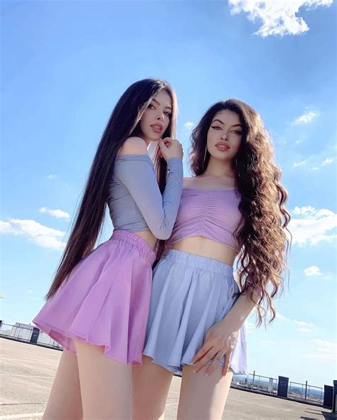 Gülcan And Sahinur Twinss Instagram Post “missing The Sun🥺🦋” Matching Outfits Best Friend Bff