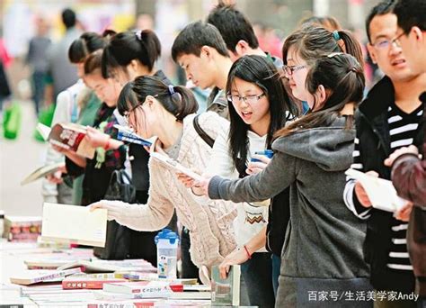 大学生摆摊需要注意些什么？卖什么东西会更火？加盟星百度招商加盟服务平台