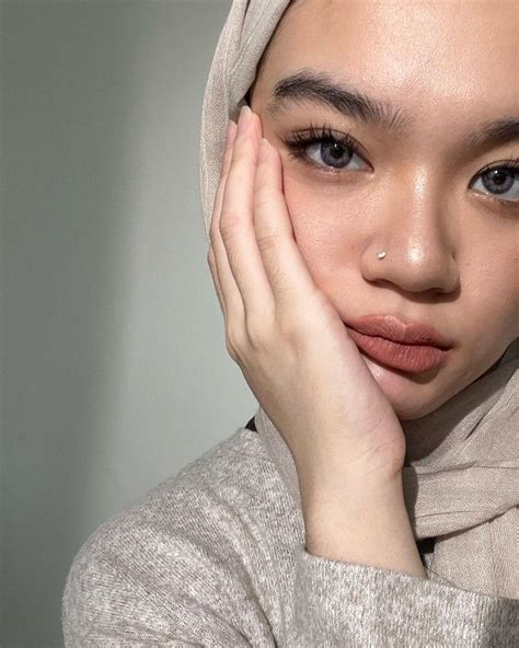 Pin Oleh Sukma Arjanah Di Makeup Di Riasan Wajah Bulat