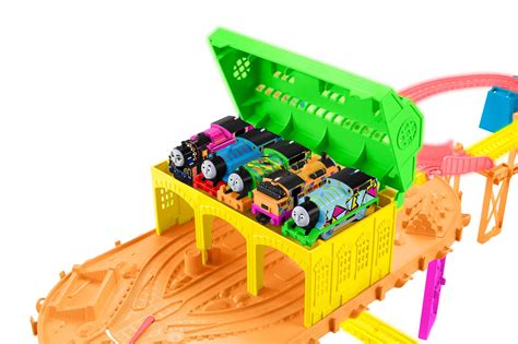 Fisher Price Thomas And Friends Trackmaster Hyper Glow Station Toy