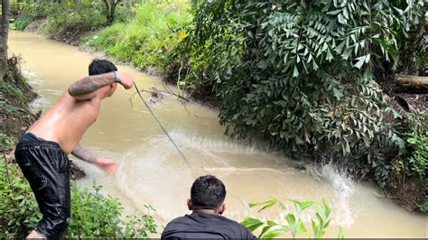 Disini Lubuk Ikan Yang Banyak Menjala Ikan Di Sungai Yang Deras Dan