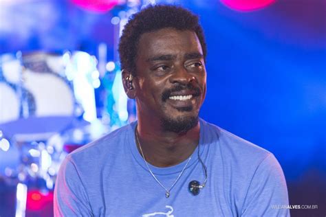 Cantor Seu Jorge é vítima de ataque racista no Instagram Jovem Pan