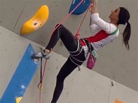 Iranian Climber Elnaz Rekabi Apologizes For Competing Without Hijab On