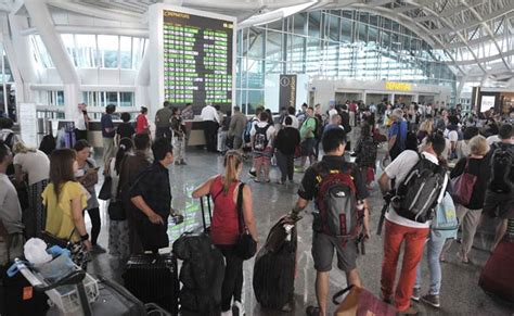 Indonesia Shuts Bali Airport For Second Day Running