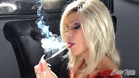 Nikki Ashton SFW Blonde MILF Goddess Chain Smoking More Saratoga