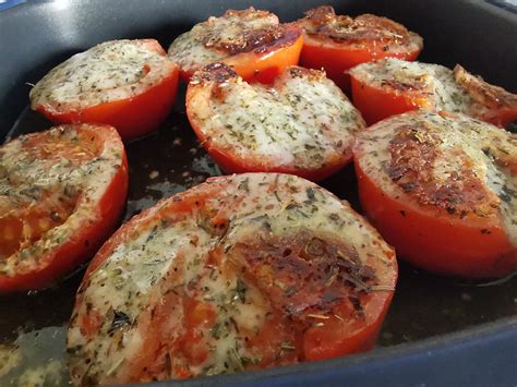 Tomates provençales et parmesan dans le Micro pro grill Tupperware