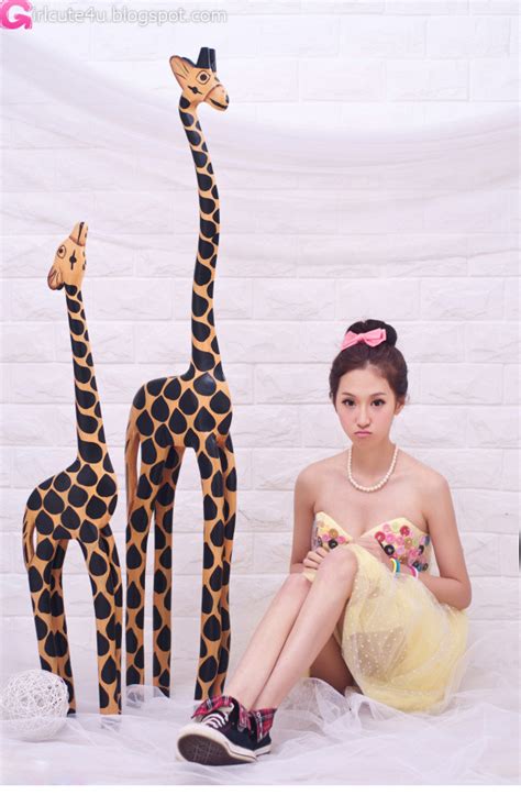 Hot Girls Cute Girls Mia Mia Look Innocent Heart