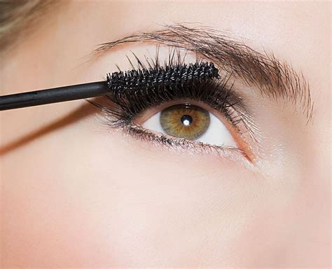 Always Wanted Long Eyelashes? Try These 5 Easy Home Remedies | HerZindagi