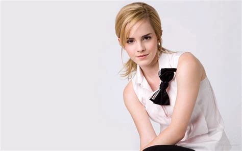 Actress Simple Background Emma Watson Blonde Women HD Wallpaper
