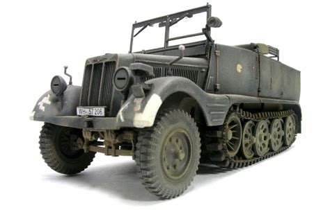 AFV Club AF35040 1 35 German Sd Kfz 11 3 Ton Half Track