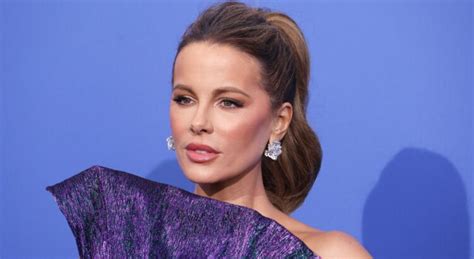 Kate Beckinsale hallucinante à 50 ans elle fête son anniversaire en