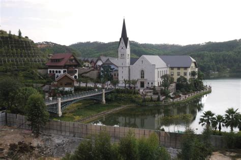 Hallstatt In China Künstler Drehen Film über Architektur Klone