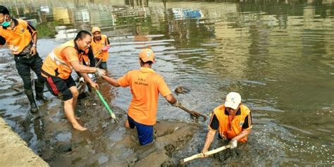 Dki Tingkatkan Kesadaran Warga Untuk Jaga Kebersihan Sungai Atmago