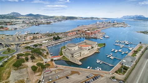 Olbia A City For Tourists Gabbiano Azzurro Hotel Suites