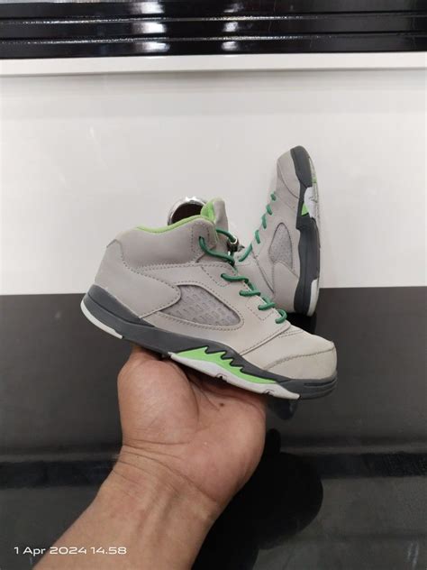 Nike Jordan 5 Retro Green Fesyen Pria Sepatu Sneakers Di Carousell