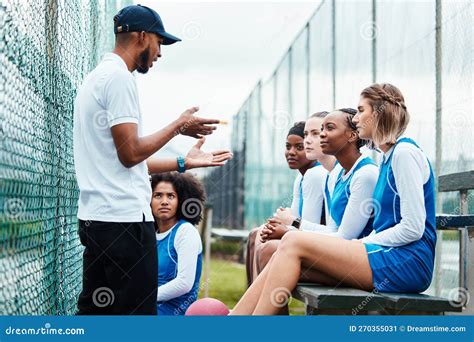 Netball Plan Sports Team And Coach Explain Game Strategy Teamwork