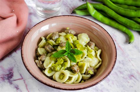 Pasta Fave E Salsiccia La Ricetta Primaverile Facile Veloce E Saporita