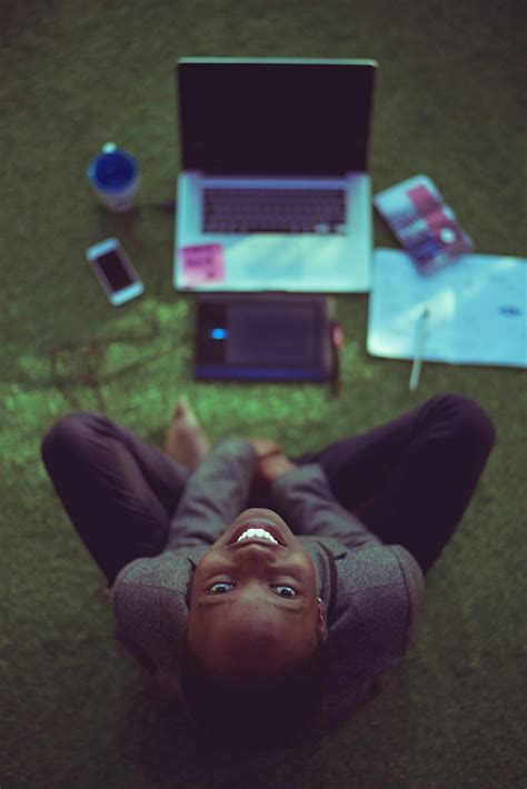 Black College Student Pictures Download Free Images On Unsplash