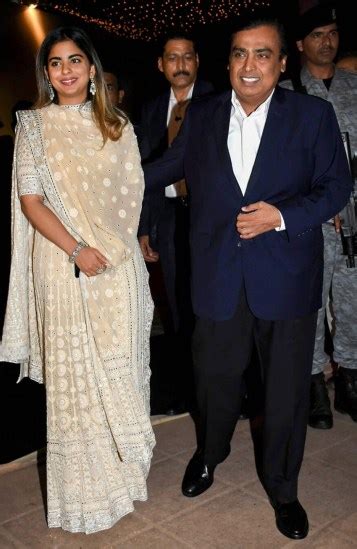 Reliance Chief Mukesh Ambani Daughter Isha Ambani Asias Richest Mans