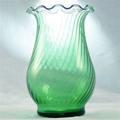 Vintage Blown Art Glass Vase Green Swirl Design Ruffled Edge Rim 5 5 Tall Ebay