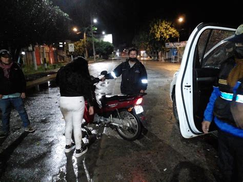 Mujer Sufre Accidente En Su Motocicleta Auténtica Televisión