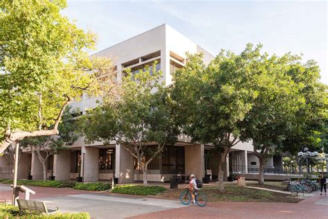 USC Gould School of Law | Top-Ranked On-Campus and Online Law School