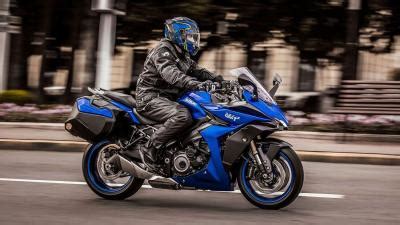 Suzuki GSX-S 1000 GT Travel Edition 0-60, quarter mile, acceleration times - AccelerationTimes.com