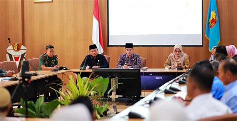 Wako Wawako Solok Dinobatkan Jadi Bapak Asuh Anak Stunting Koran