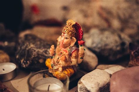 I Tried Naked Yoga And Got Acquainted With All My Orifices