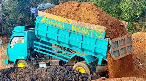 Mobil Dump Truk Jomplang Muatan Tanah Merah Full Bak Youtube