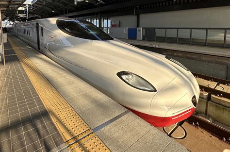 Japan’s economy Shinkansen boasts smart operational, interior designRunway Girl