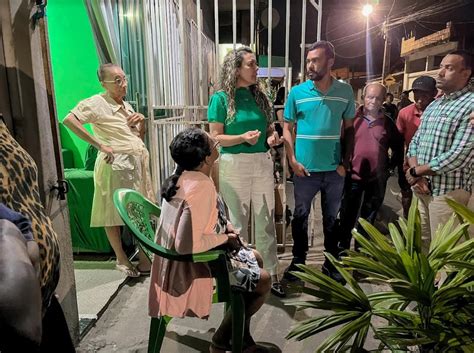 Moradores Do Bairro Motor Recebem Visita Da Prefeita Cord Lia Torres