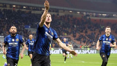 Inter Vs Venezia Dzeko Rescues Victory For Inter With Late Goal