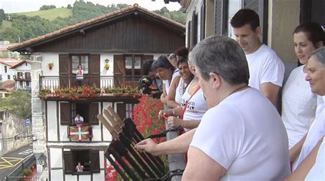 Vídeo Chupinazo de los sanfermines de Lesaka el 6 de julio de 2022