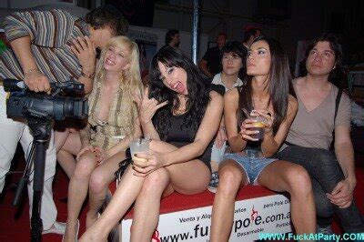 A Sexy Mix 2 Tumblr Mkne08ikKS1s97ovao1 400 Porn Pic