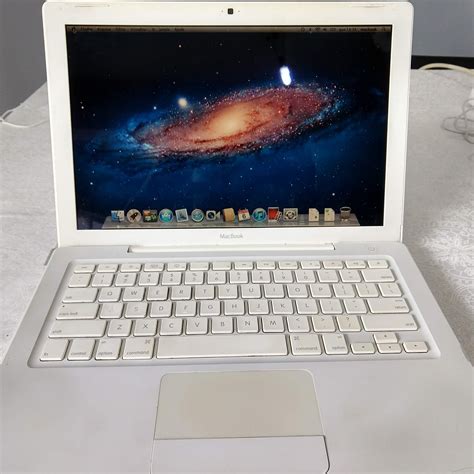 Macbook White A1181 Core 2 Duo 2 4ghz 4gb De Ram 160gb De Hd Mercado