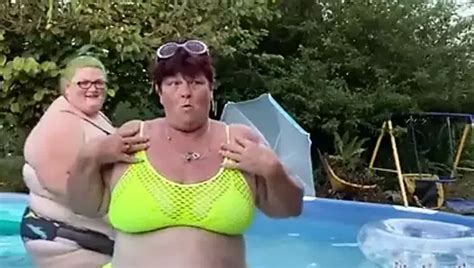 Dwa milf rozbijające kutasy z analną i podwójną penetracją xHamster