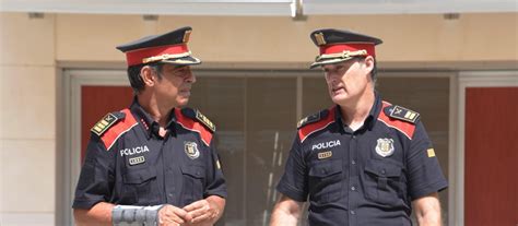 Los Mossos d Esquadra una policía política o una policía politizada