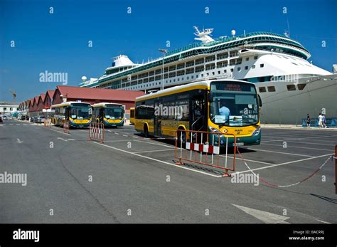 Autobuses Lanzadera De Pasajeros De Cruceros Fotografías E Imágenes De Alta Resolución Alamy